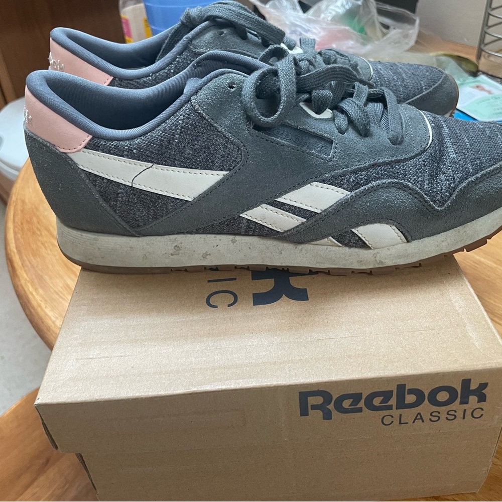 Reebok classic, great condition. NWOT
